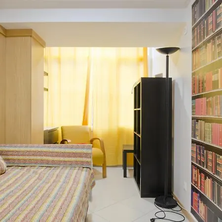 Legend Loft Albergue *