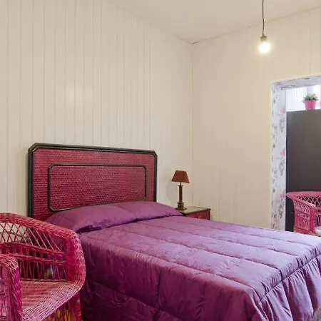 Legend Loft Albergue *